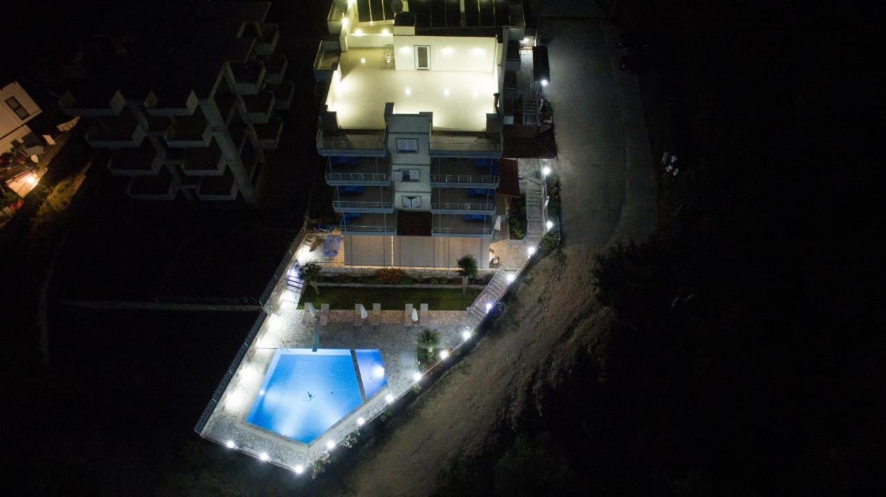 Perivolos Apartments Dhermi Exterior photo