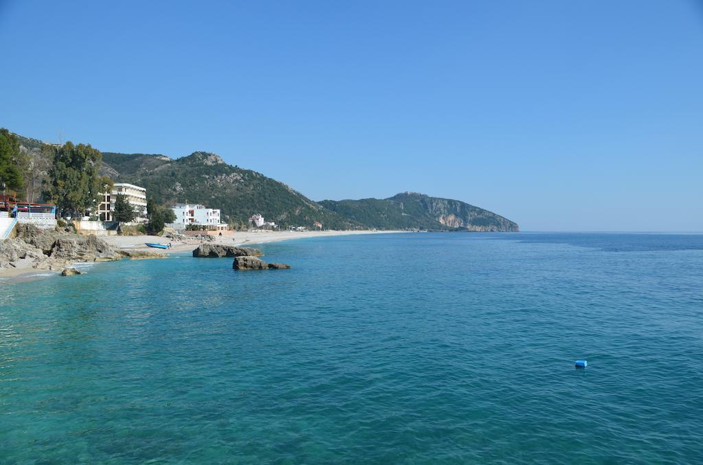 Perivolos Apartments Dhermi Exterior photo